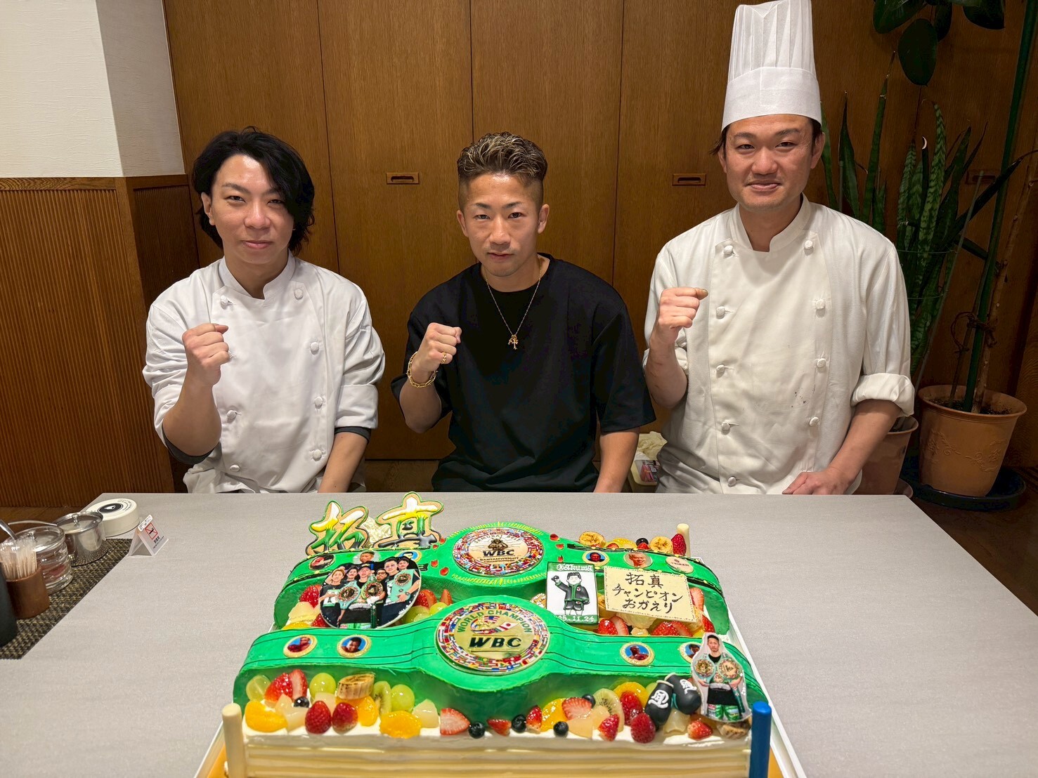 井上拓真選手祝勝会１